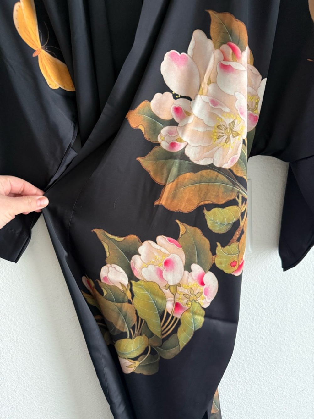 KIM + ONO PEONY & BUTTERFLY LONG KIMONO ROBE OS - Picture 8 of 9